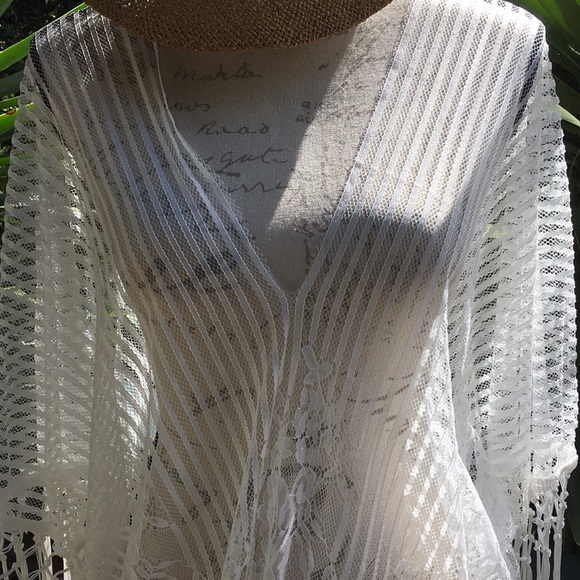 🌸Sale🌸New! Bohemian White Kimono - Picture 4 of 8